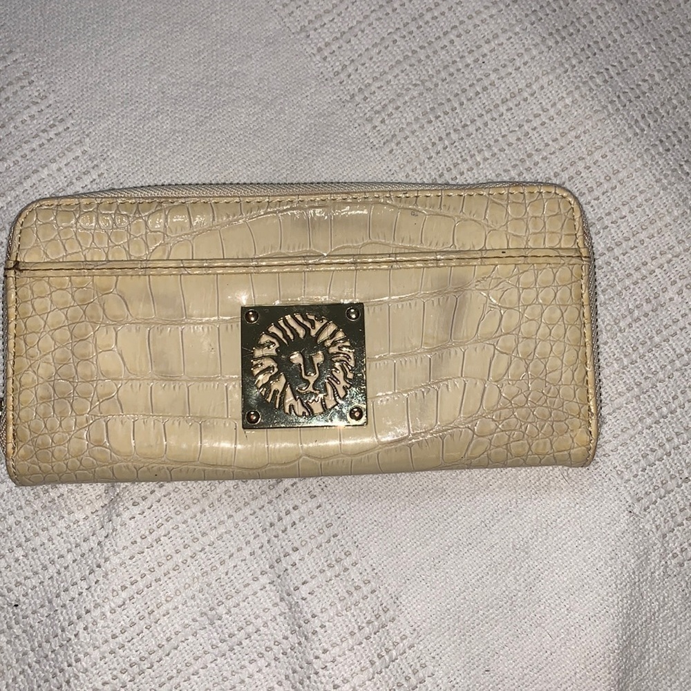 Anne Klein zip wallet